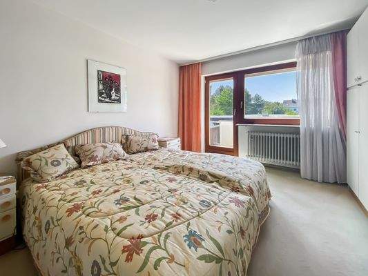 Schlafzimmer mit Balkon