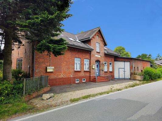 8) Strassenansicht.jpg