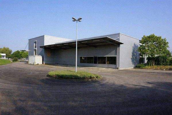 Halle Ost, vorne Wendebereich