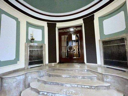 Eingang Gewerbemieter - Vorhalle