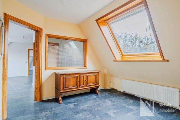 Arbeitszimmer  im DG