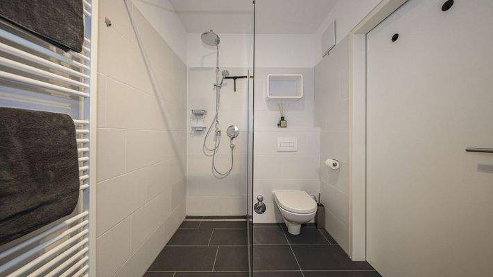 KITZIMMO-exklusive Neubauwohnung mit Hahnenkammblick - Immobilien Kitzbühel.-11