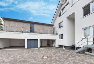 Blick in die Garagen