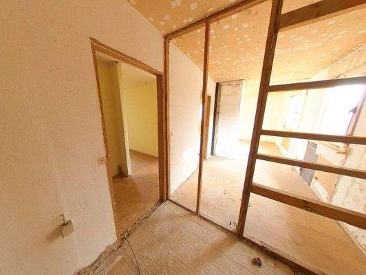 EG Bad mit Blick zur Essecke