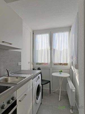 Waschmaschine und Mini-Essplatz