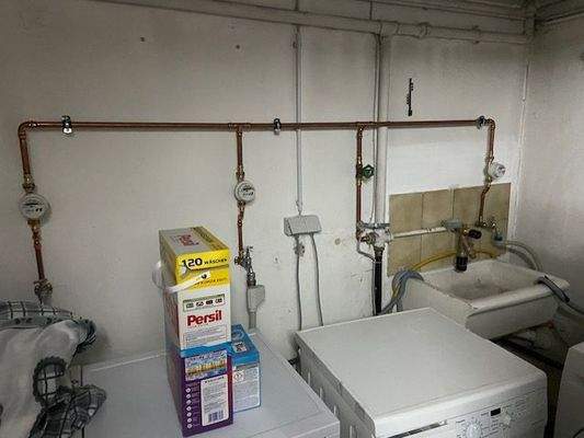 Waschmaschinen-Raum im Keller