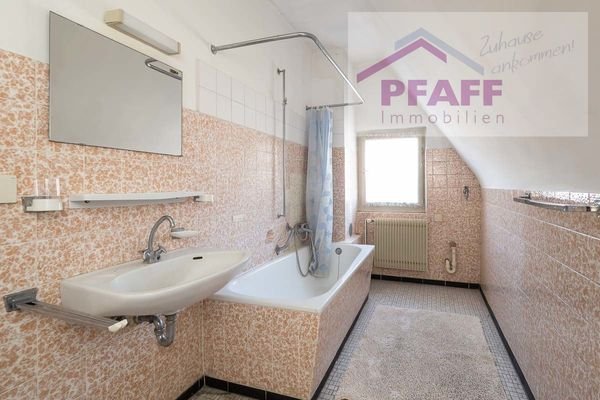 2.OG Badezimmer (1)