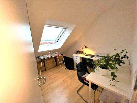 Ankleide o. Arbeitszimmer