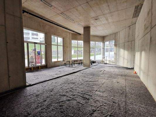 lichtdurchflutete Fläche