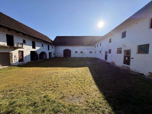 Innenhof Anbauten
