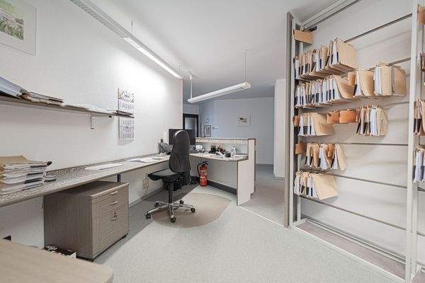 Flur - Empfangsbereich 2.jpg