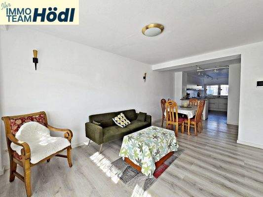 Wohn-Essbereich mit offener Küche 