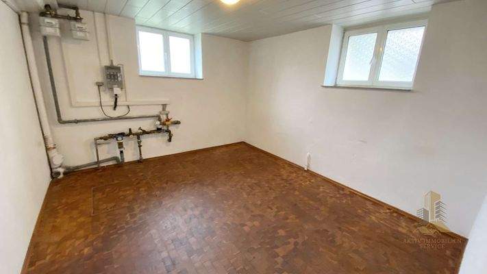 Flexibeler Raum im UG