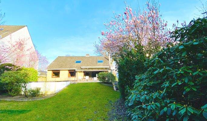 Familienhaus auf Sonnengrundstück