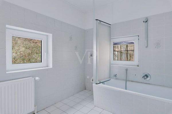 Badezimmer im Erdgeschoss