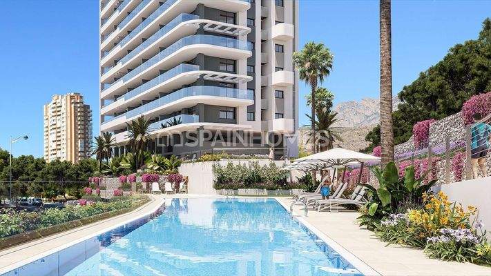 Apartments in a Comprehensive Complex Near the Beach in Benidorm