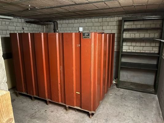 Raum mit Öltank