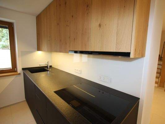 Küche mit Kochfeld.jpg