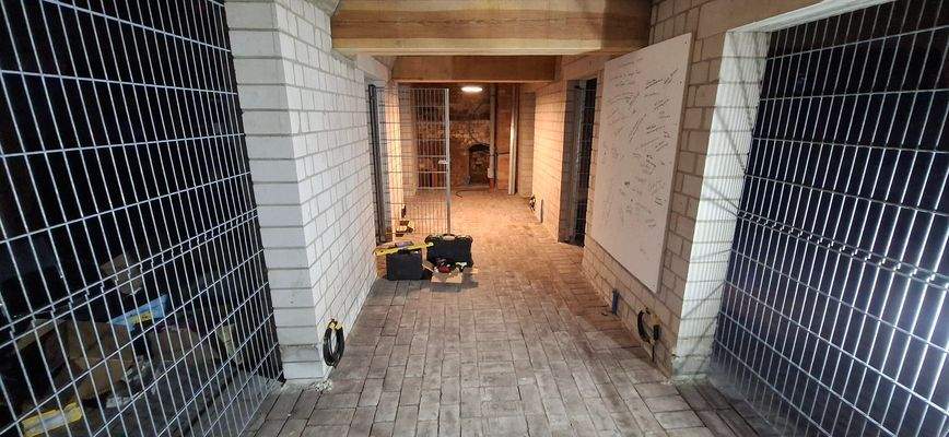 STLA62 04 Kellergang.jpg