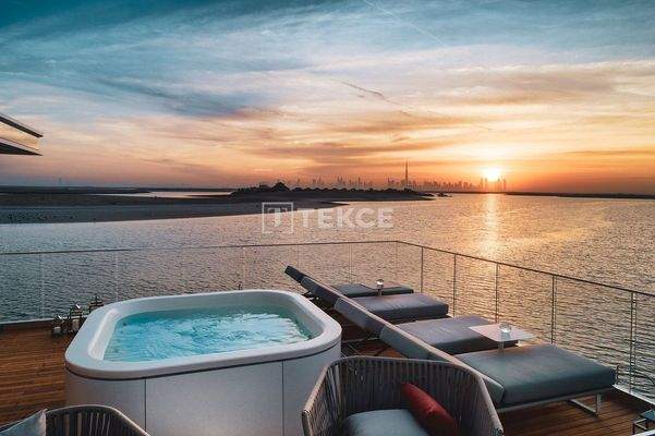 Floating Underwater Villas in The World Islands Dubai