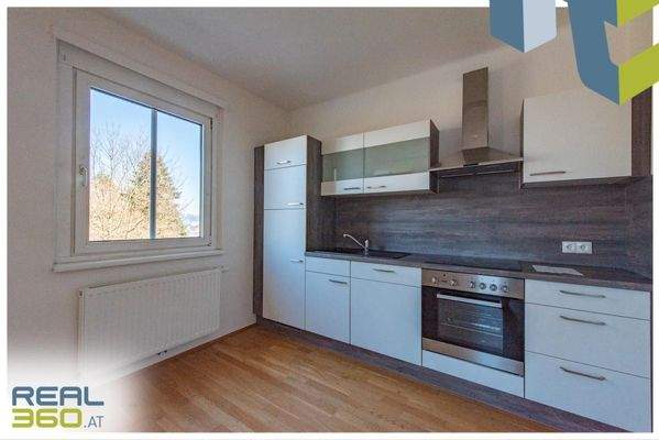 Voll ausgestattete Küche