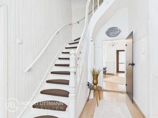 CAM04259G0-PR0083-STILL003