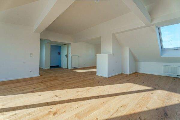 Wohnen/Kochen/ Wohnungseingang 