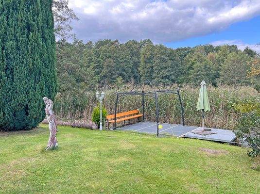 Steg mit Pavillon1.jpg