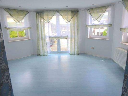 Wohn-Schlafbereich mit Erker U