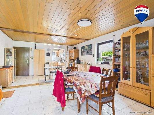RE/MAX Immobilien DeLux Einfamilienhaus Niederlosheim Esszimmer