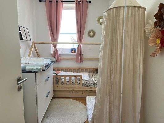 Gäste-/Kinderzimmer/Büro