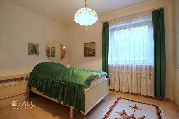 Schlafzimmer UG