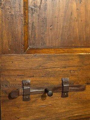 Restaurierte alte Originalholztüren