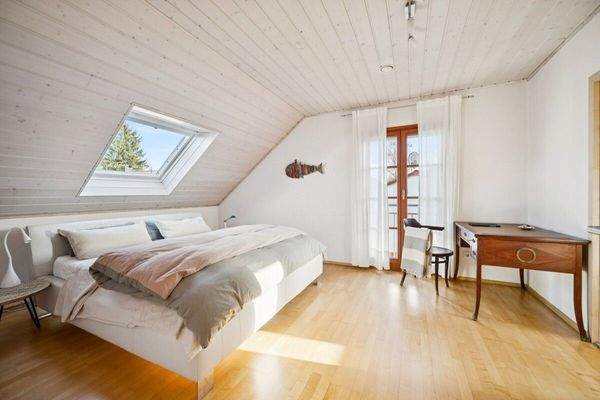 Schlafzimmer 1 (mit Ankleide)