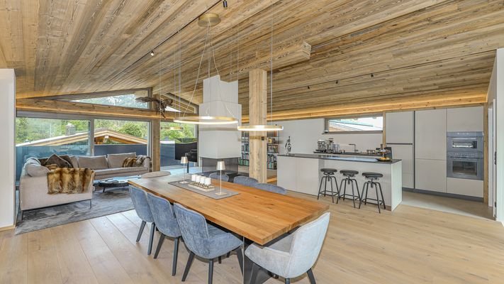 KITZIMMO-Exklusive Luxusvilla mit Kaiserblick in Toplage - Immobilien Going.