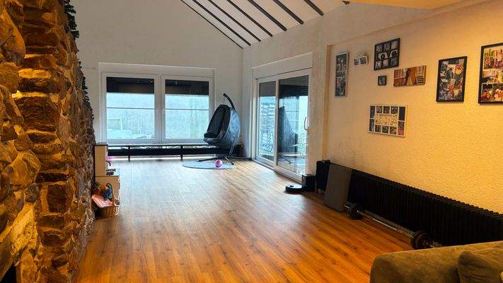 Wohn- und Essbereich1.jpg