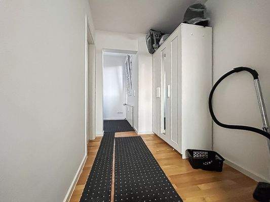 Flur mit Kleiderschrank