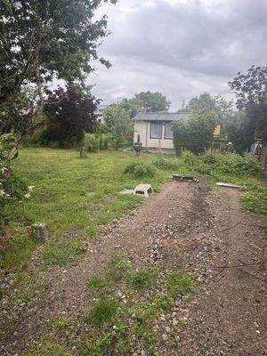 Gartenhaus + Grundstück
