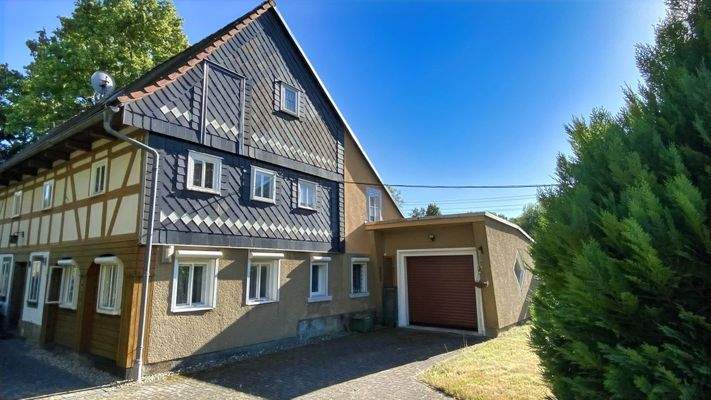 Seitenansicht m. Garage