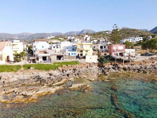 Kreta, Mochlos: Charmantes zweistöckiges Haus am Meer in Mochlos