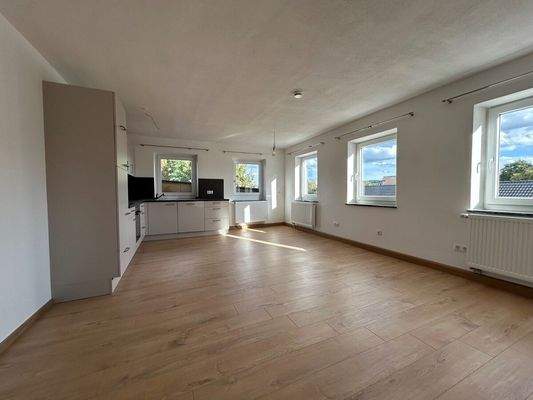 Wohn-, Ess- und Kochbereich