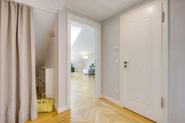 QVIII - HERZLICH WILLKOMMEN