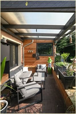 überdachte Terrasse EG