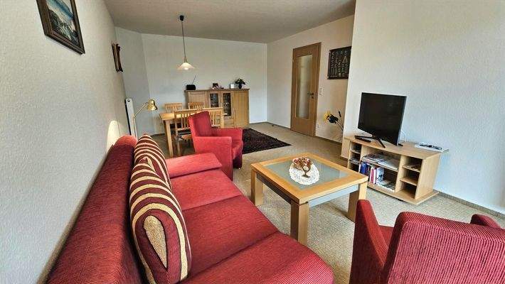 24 m² großes Wohnzimmer