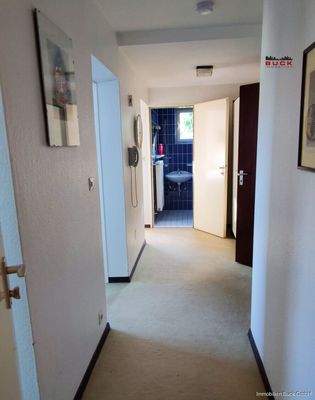 Untergeschoss Flur Richtung Bad