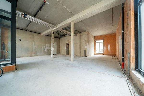 Verkaufs/ Behandlugsfläche