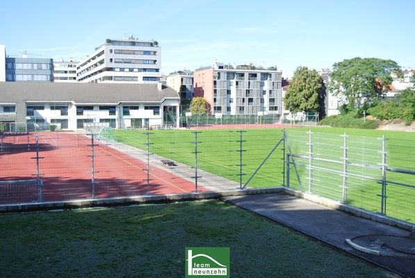 Wacker Sportplatz- 2 Minuten entfernt