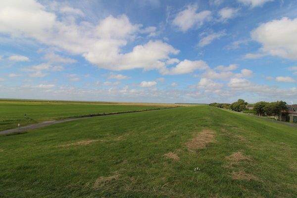 idyllischer Deichblick