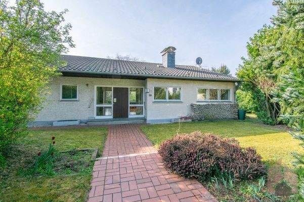 Außen I Eingangsbereich