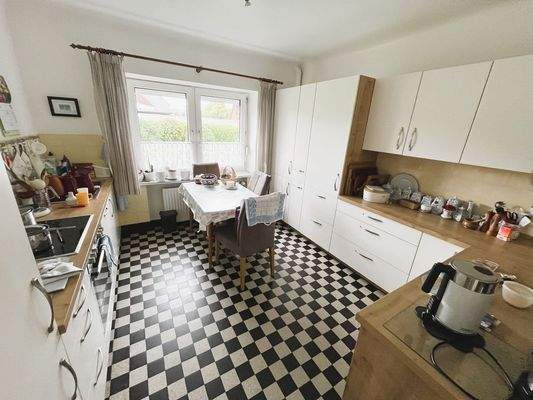 Küche mit Essplatz